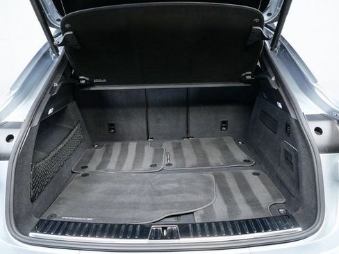 Certified 2022 Porsche Cayenne Turbo image 28