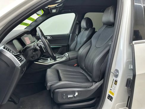 Used 2019 BMW X5 xDrive40i w/ Convenience Package AWD/4WD image 17