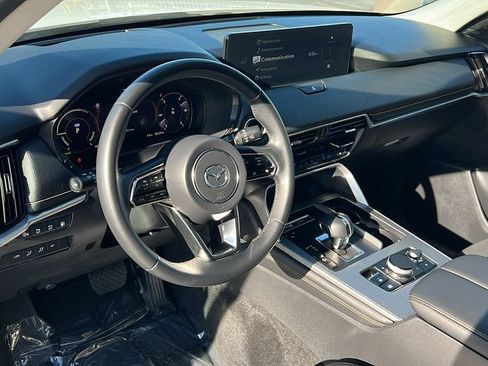 Certified 2025 MAZDA CX-70 Plug-In Hybrid w/ Premium Pkg AWD/4WD image 12