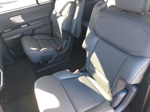 New 2025 Ford Expedition Max Active image 16