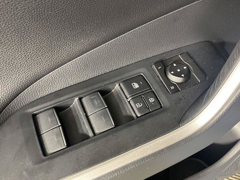 Used 2022 Toyota RAV4 XSE AWD/4WD image 24