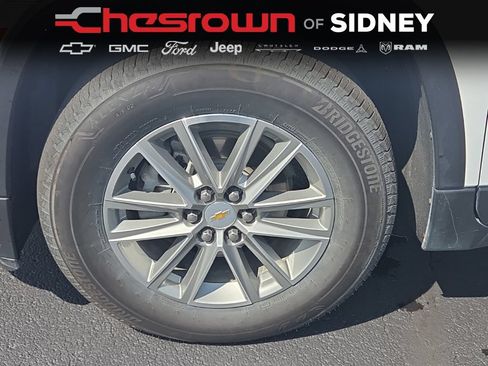 Used 2023 Chevrolet Traverse LT FWD image 9