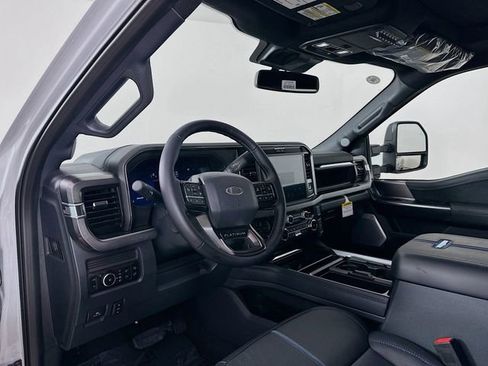 New 2026 Ford F450 Platinum w/ FX4 Off-Road Package AWD/4WD image 9