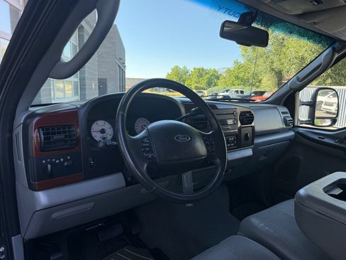 Used 2007 Ford F350 Lariat AWD/4WD image 23