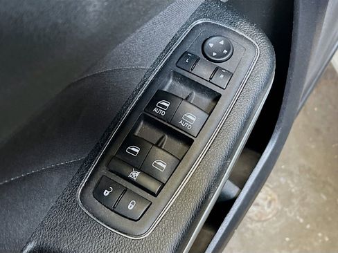 Used 2023 Dodge Charger SXT RWD image 17