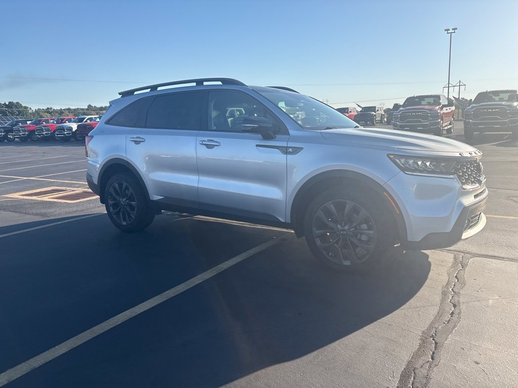 Used 2021 Kia Sorento EX w/ EX AWD X-Line Package image 11