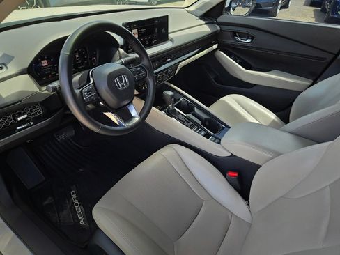 Used 2024 Honda Accord Touring image 10