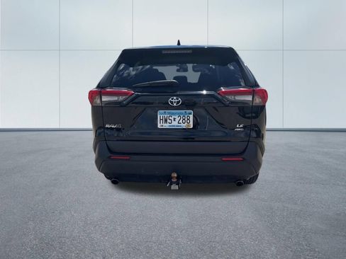 Used 2022 Toyota RAV4 LE w/ Carpet Mat Package (TMS) AWD/4WD image 7