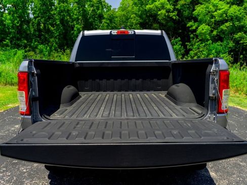 Used 2019 RAM 1500 Big Horn AWD/4WD image 25