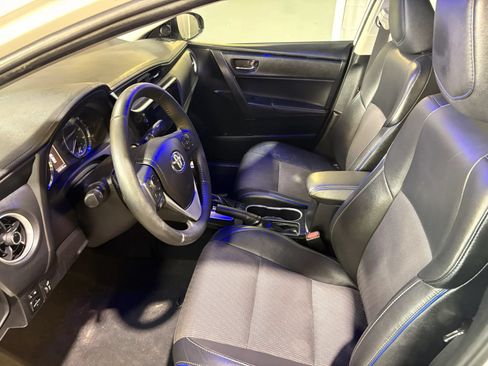 Used 2018 Toyota Corolla SE FWD image 9