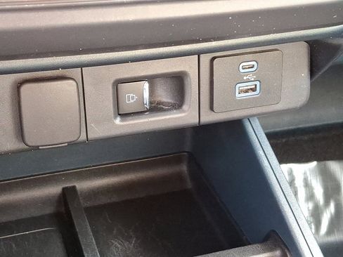 Used 2024 Ford Maverick Lariat w/ Black Appearance Package image 27