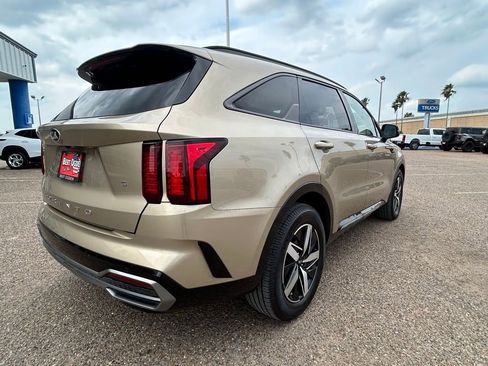 Used 2021 Kia Sorento S w/ Panoramic Sunroof Package FWD image 6