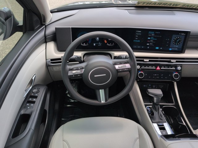 Used 2025 Hyundai Tucson SEL FWD image 17