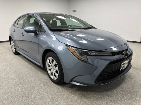 Used 2024 Toyota Corolla LE FWD image 2