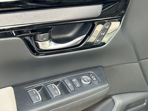 Used 2025 Honda CR-V EX-L image 19