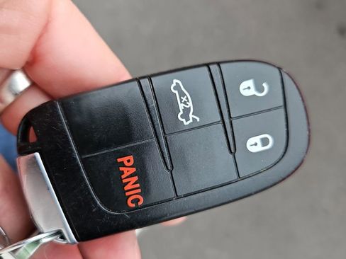 Used 2023 Dodge Challenger SXT image 30