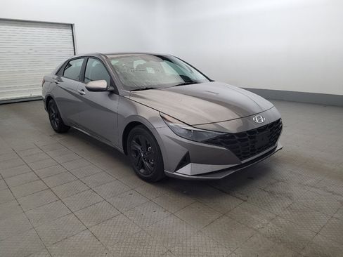 Used 2023 Hyundai Elantra SEL w/ Cargo Package FWD image 13