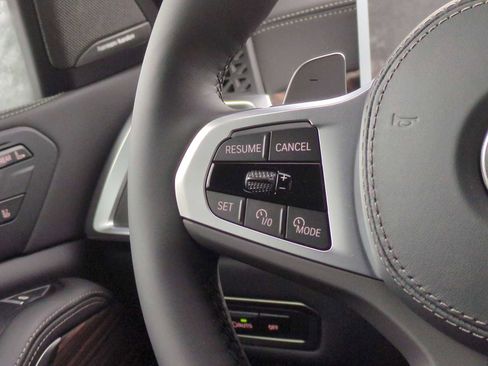 Used 2026 BMW X7 xDrive40i w/ M Sport Package image 24