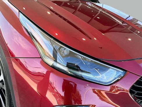Used 2022 Toyota Highlander XSE FWD image 26