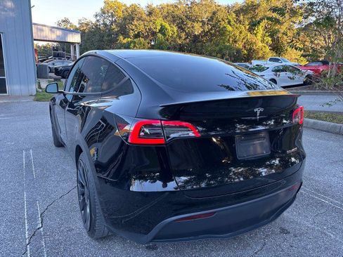 Used 2021 Tesla Model Y Performance image 7