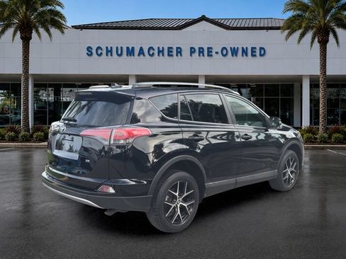 Used 2018 Toyota RAV4 SE w/ Power Extra Value Package FWD image 7