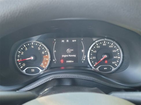 Used 2022 Jeep Renegade Sport image 22