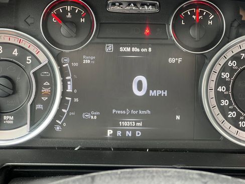 Used 2018 RAM 3500 Laramie image 25