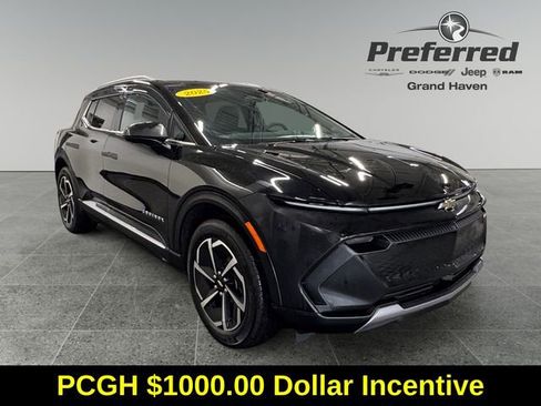 Used 2025 Chevrolet Equinox EV LT w/ Convenience Package image 1