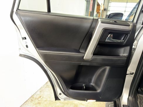 Used 2023 Toyota 4Runner SR5 Premium w/ Moonroof Package AWD/4WD image 30