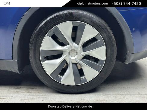 Used 2021 Tesla Model Y Long Range image 39