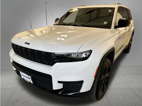 Used 2023 Jeep Grand Cherokee L Laredo AWD/4WD image 1