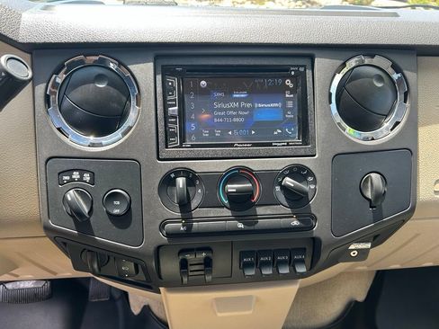 Used 2010 Ford F350 4x4 Crew Cab Super Duty image 19
