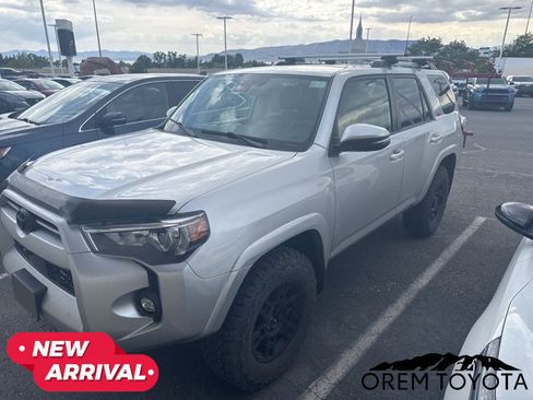 Used 2022 Toyota 4Runner SR5 Premium AWD/4WD image 12