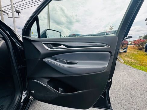 Used 2021 Buick Enclave Essence image 30