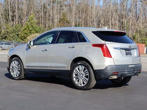 Used 2017 Cadillac XT5 Premium Luxury image 4