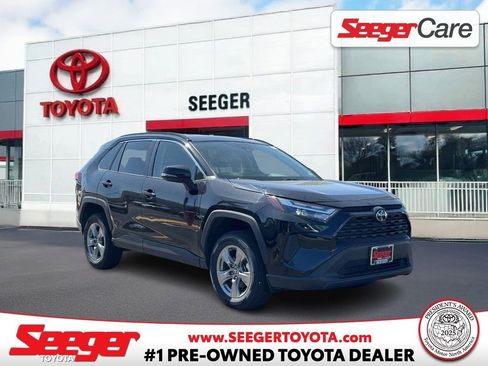 Certified 2025 Toyota RAV4 XLE AWD/4WD image 1