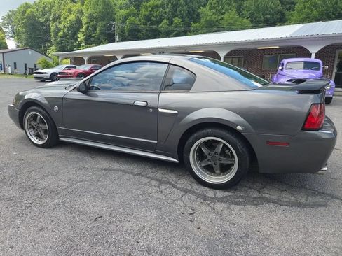 Used 2004 Ford Mustang Mach 1 RWD image 7