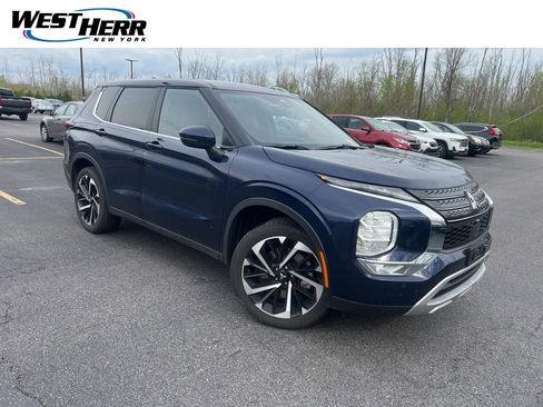 Used 2024 Mitsubishi Outlander SE AWD/4WD image 1