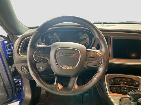 Used 2022 Dodge Challenger R/T w/ Plus Package image 11