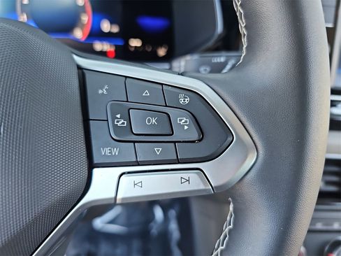 Used 2022 Volkswagen Taos S w/ IQ Drive S Package image 18