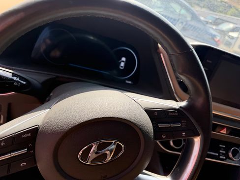Used 2020 Hyundai Sonata SEL w/ Premium + Sunroof Package FWD image 6