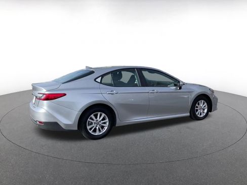 Used 2025 Toyota Camry LE image 15