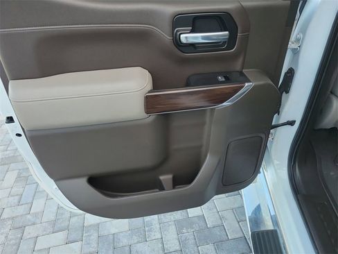 Used 2019 GMC Sierra 1500 SLT w/ SLT Premium Plus Package image 22