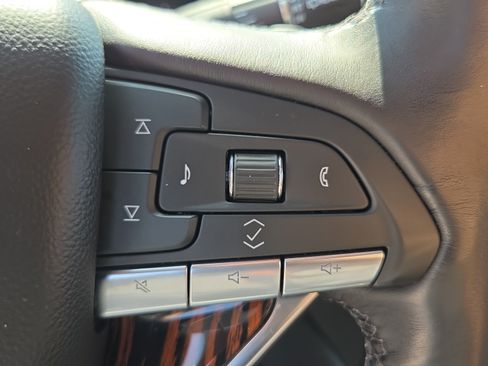Used 2024 Cadillac Escalade Premium Luxury w/ Performance Package AWD/4WD image 27