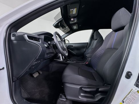 Used 2023 Toyota Corolla Cross AWD Hybrid image 19
