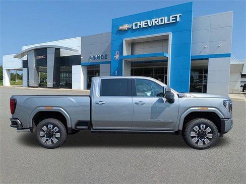 New 2025 GMC Sierra 2500 Denali w/ Denali Reserve Package image 3