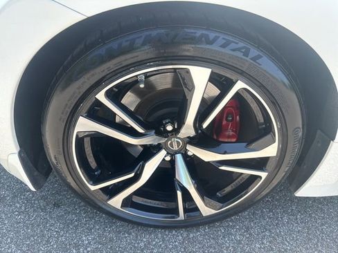 Used 2020 Nissan 370Z Touring Sport RWD image 14