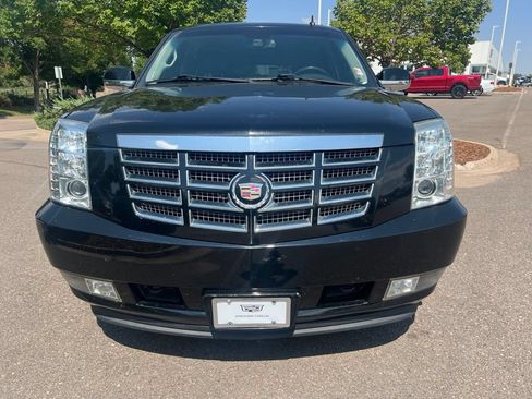 Used 2012 Cadillac Escalade ESV Luxury AWD/4WD image 8