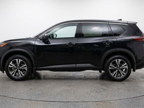 Used 2023 Nissan Rogue SV image 5