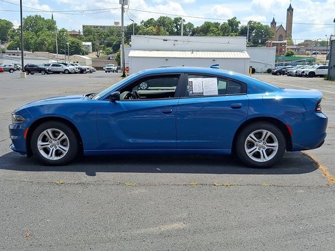 Used 2023 Dodge Charger SXT RWD image 5